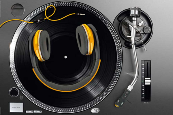 Steez - Poster - Turntable Smile