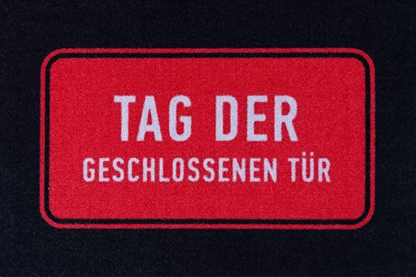 Fußmatte - Tag der geschlossenen Tür